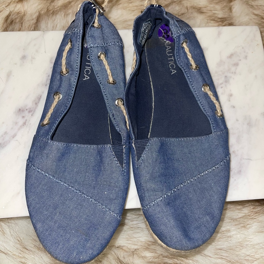 Nautica Espadrilles Slip Ons - Picture 8 of 9